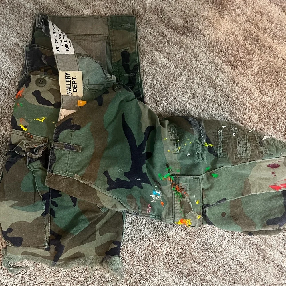 Gallery Dept Green Camo Cargo Shorts with Painterly Paint Accents - Picture 4 of 6